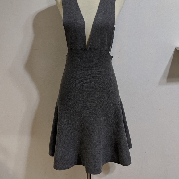 Super cute dress. - Picture 3 of 4